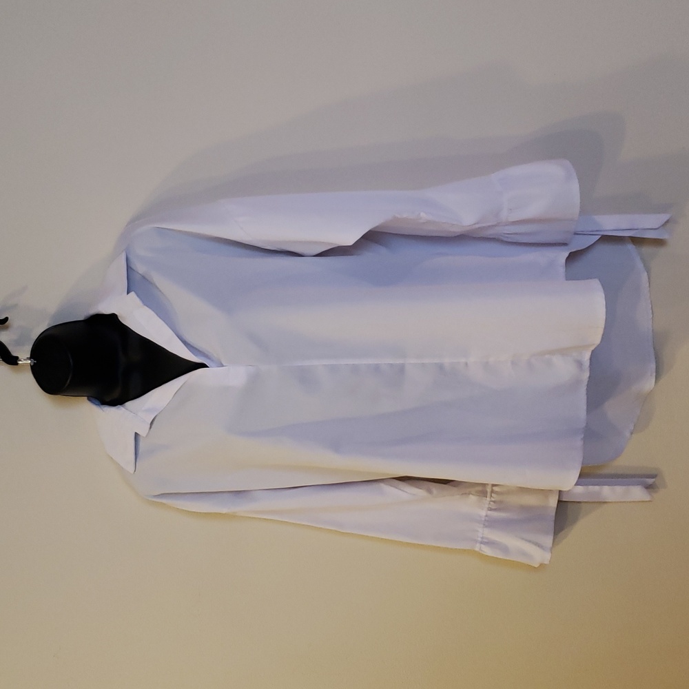 SHIRT MISSLOOK SIZE LARGE